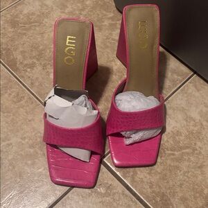 EGO Vibrant Pink Croc-Patterned Heels